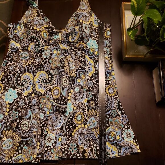 It Figures! Women's Floral Padded One Piece Bathing Suit Sz 26 W PO Excellent - Picture 10 of 14